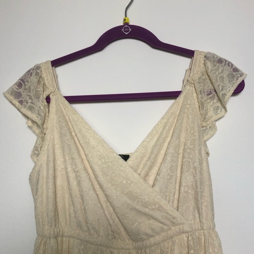TORRID V-Cut Lace Dress (00, M/L) - Picture 3 of 10